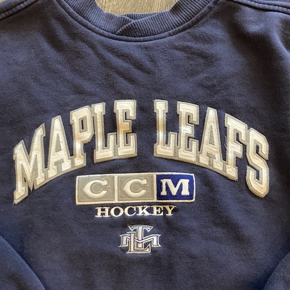 [SOLD] CCM NHL Toronto Maple Leafs Crewneck - Picture 2 of 4